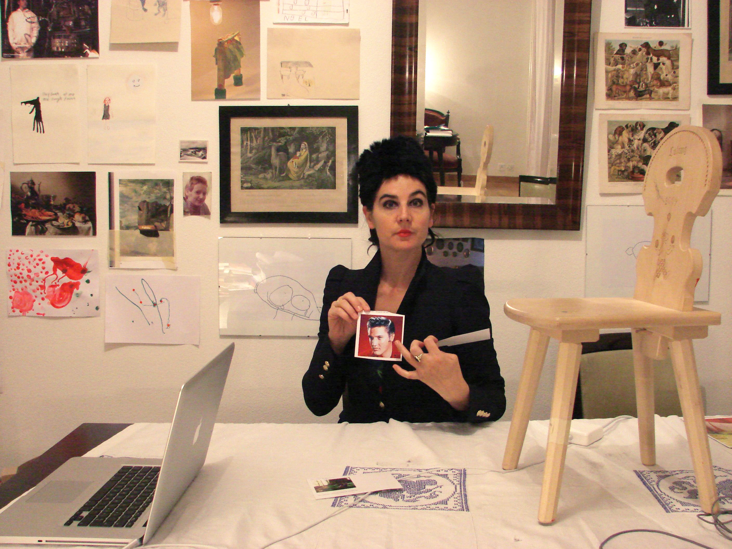 Chantal Hoefs – Elvis war in unserem Dachstock mit den zu trocknenden Herbsttrompeten